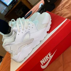 Nike white huaraches